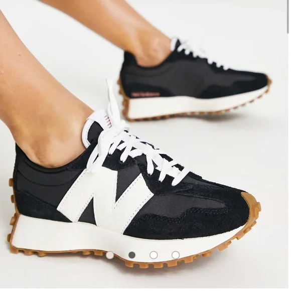 New Balance 327 Black Sneakers - Picture 10 of 15